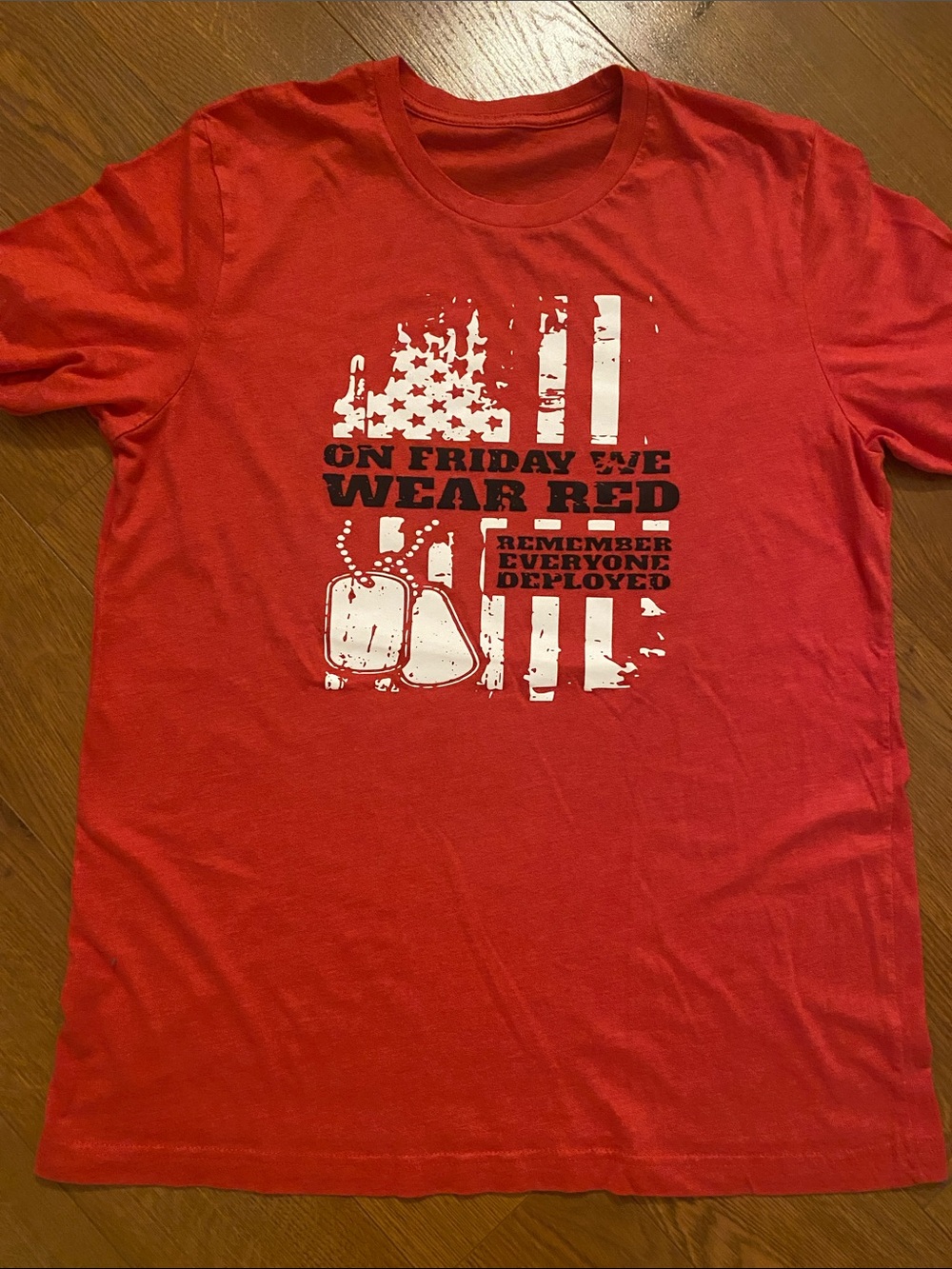 Red Friday Military Graphic Patriotic Tee with Dog Tag Print Size Large